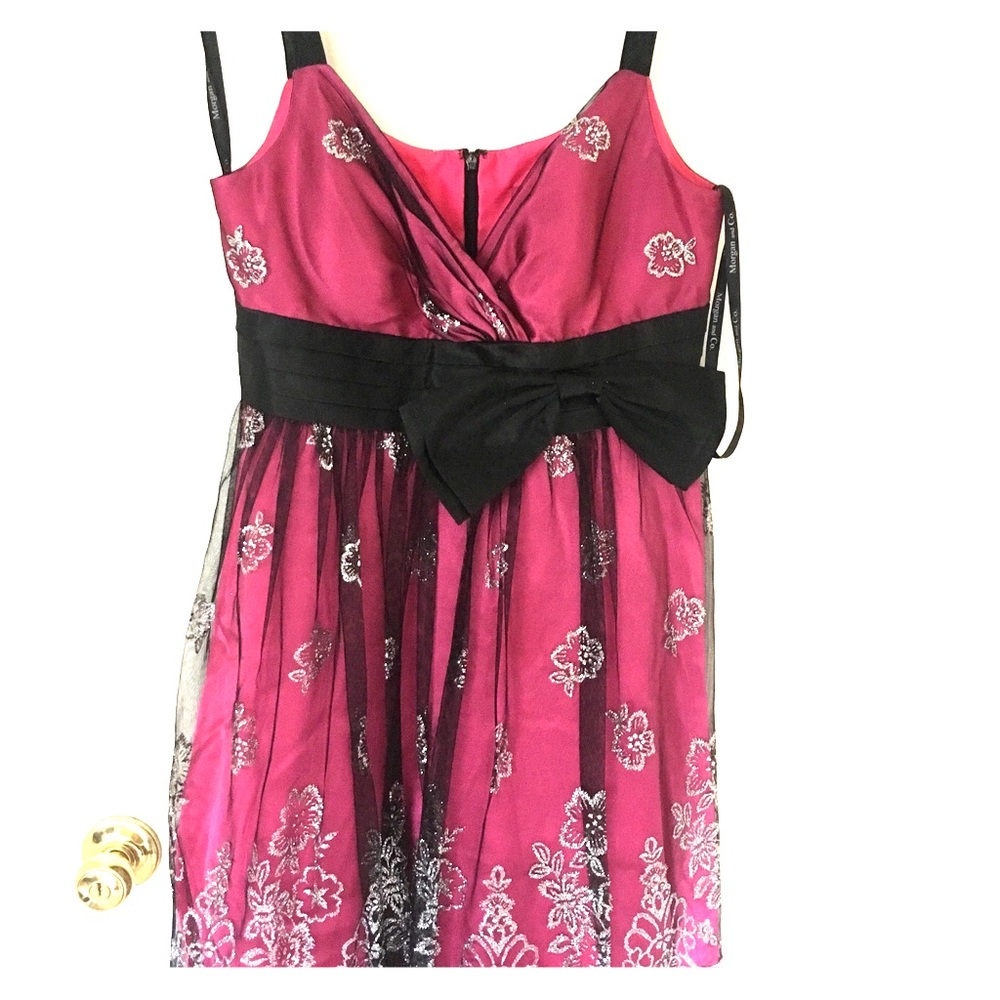 Morgan and Co pink and black homecoming/prom dress